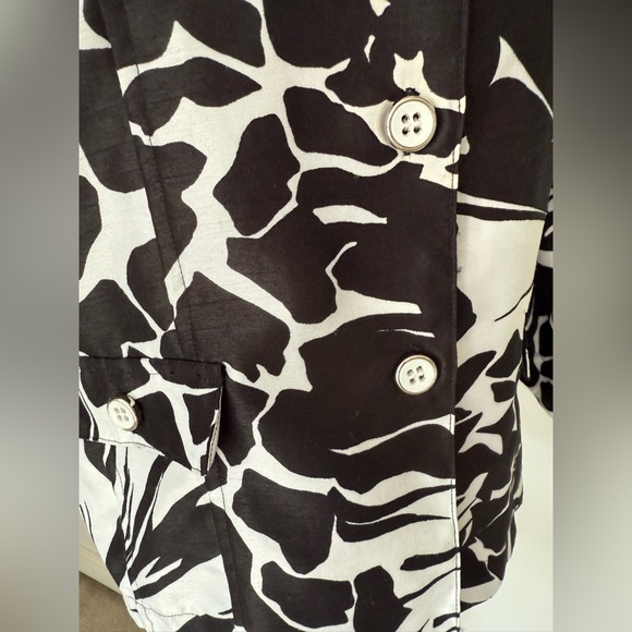 Southern Lady Black & White ButtonUp Shirt faux pockets 3/4 sleeves Petite Large - Picture 2 of 11